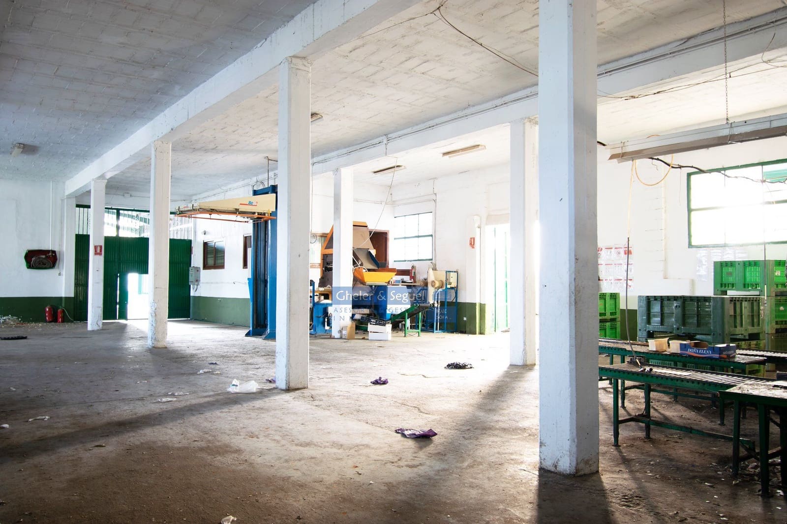 Commercieel te koop in Alfara d'Algimia - € 250.000 (Ref: 9529135)