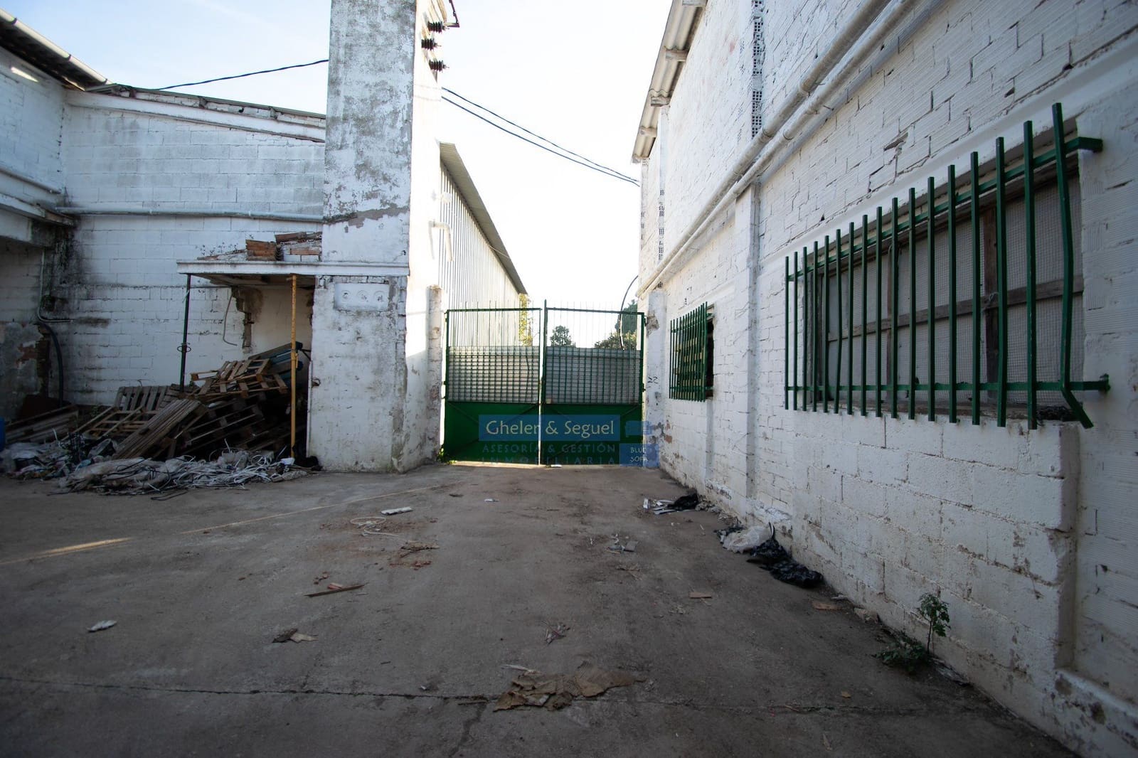 Commercieel te koop in Alfara d'Algimia - € 250.000 (Ref: 9529135)