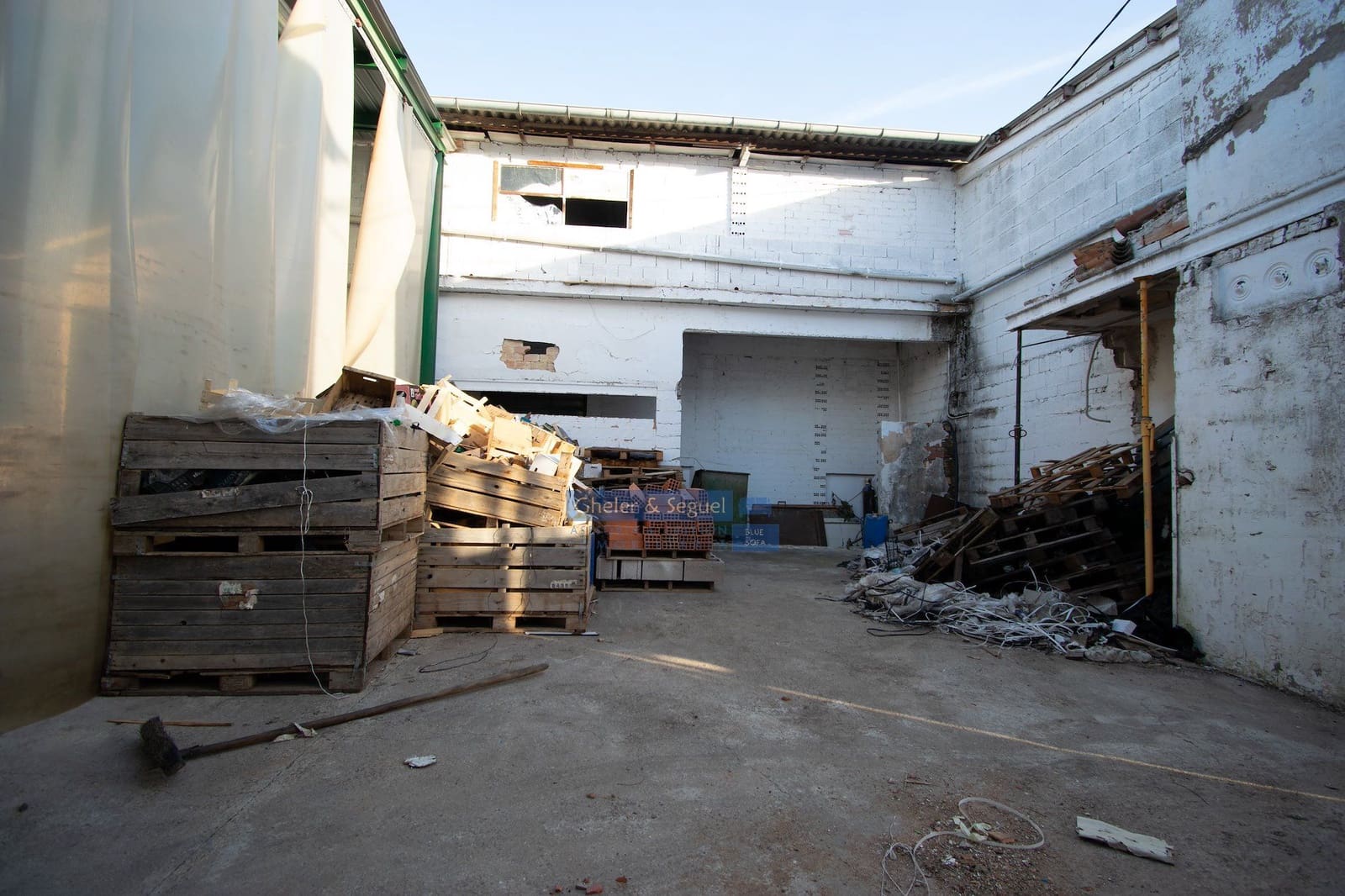 Commercieel te koop in Alfara d'Algimia - € 250.000 (Ref: 9529135)