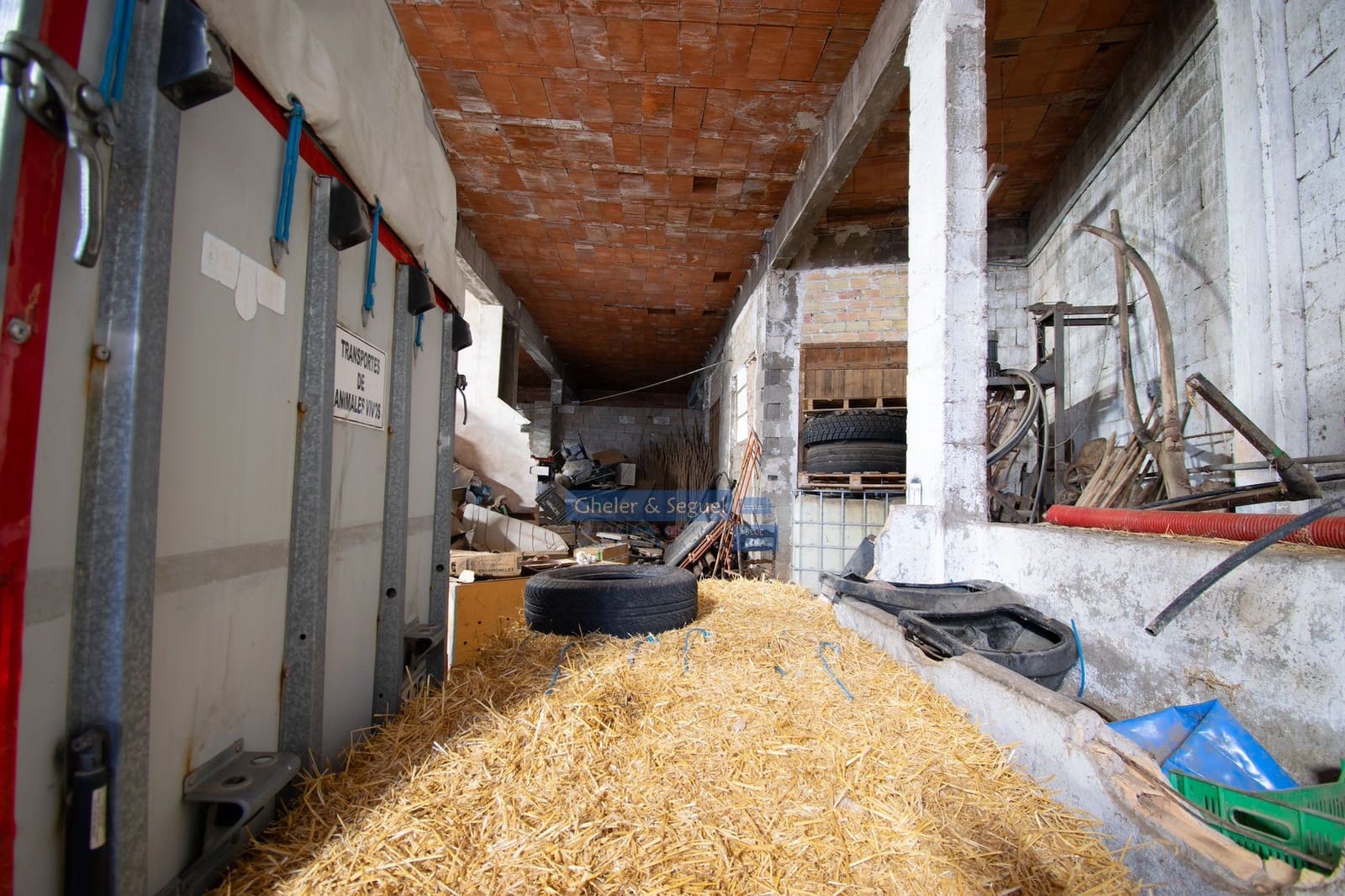 Commercieel te koop in Alfara d'Algimia - € 250.000 (Ref: 9529135)