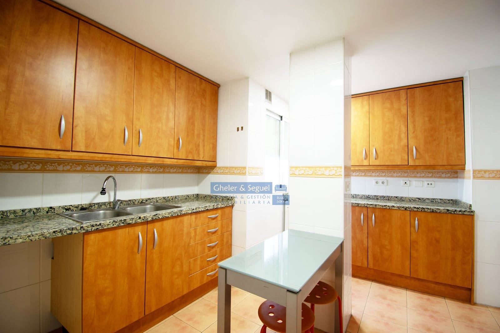 2 bedroom Penthouse for rent in Sagunto / Sagunt - € 950 (Ref: 9566552)