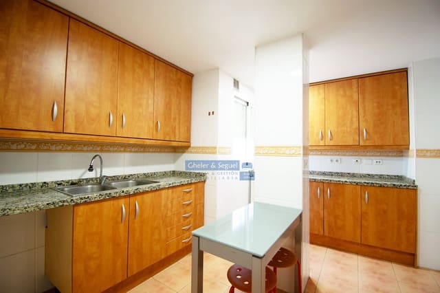 2 bedroom Penthouse for rent in Sagunto / Sagunt - € 950 (Ref: 9566552)