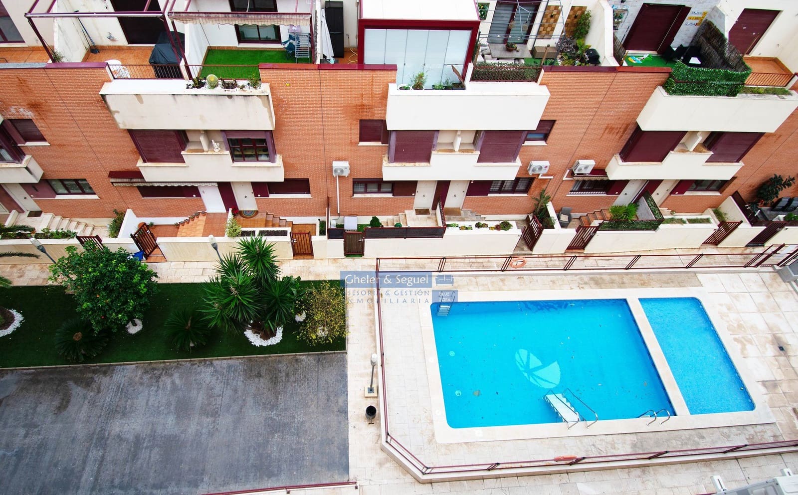 2 bedroom Penthouse for rent in Sagunto / Sagunt - € 950 (Ref: 9566552)