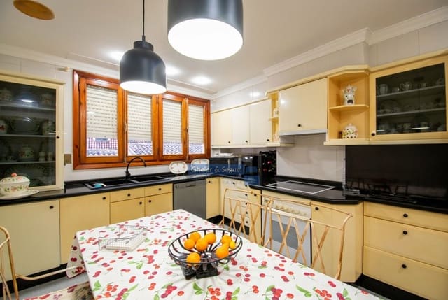 4 soveværelse Lejlighed til salg i Sagunto / Sagunt - € 185.000 (Ref: 9688717)