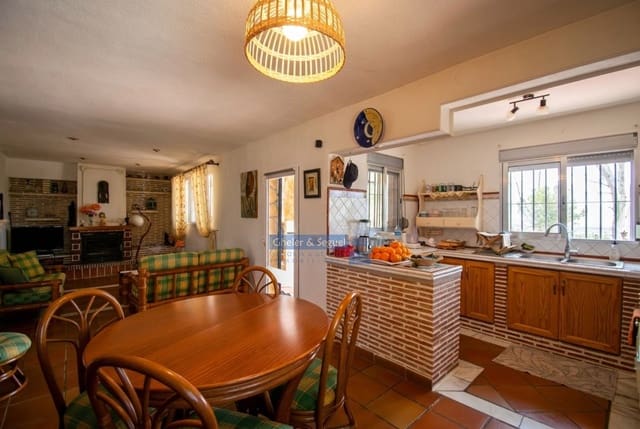 Chalet de 4 habitaciones en Alfara d'Algimia en venta - 235.000 € (Ref: 9803796)