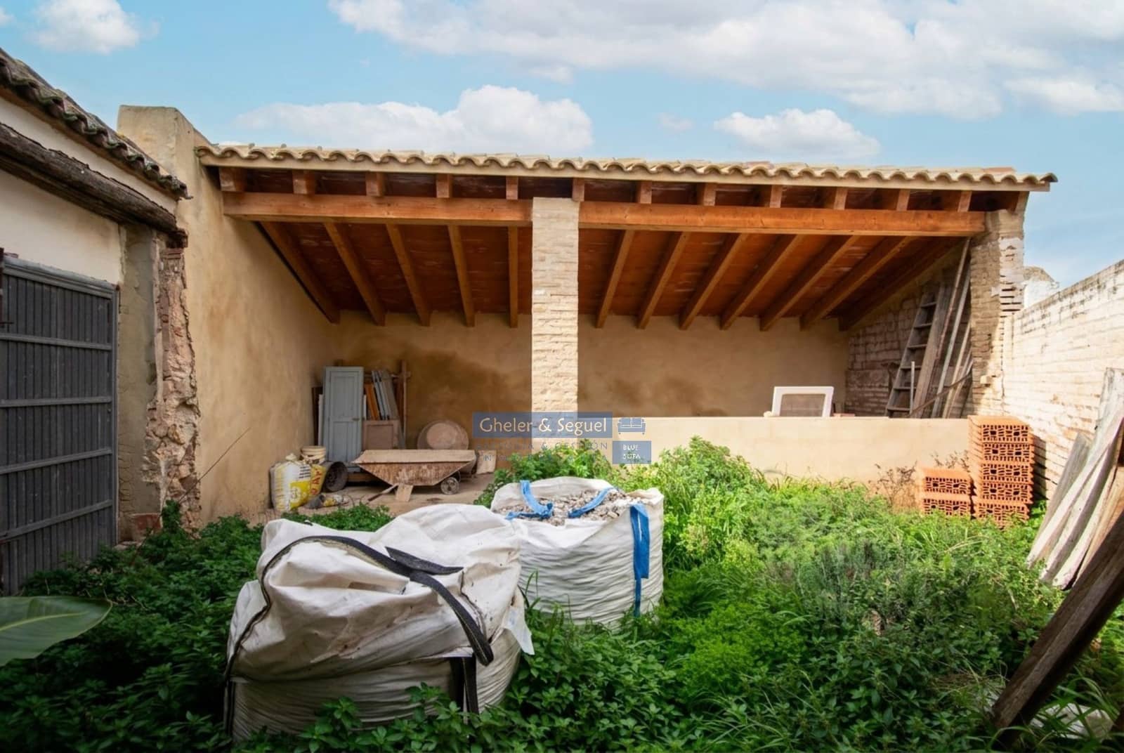 Finca/Hus på landet till salu i Valencia stad - 348 000 € (Ref: 9809788)