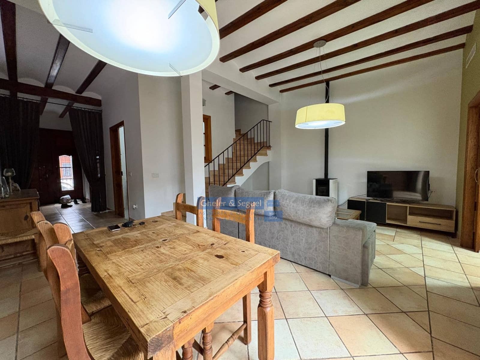 4 bedroom Townhouse for rent in Estivella - € 1,500 (Ref: 9867967)