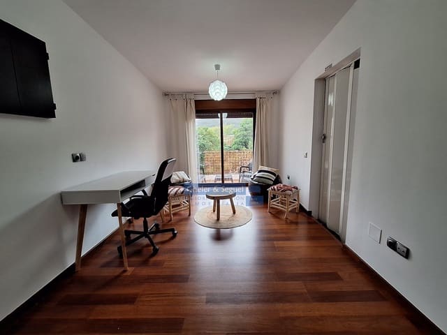 4 bedroom Townhouse for rent in Estivella - € 1,500 (Ref: 9867967)