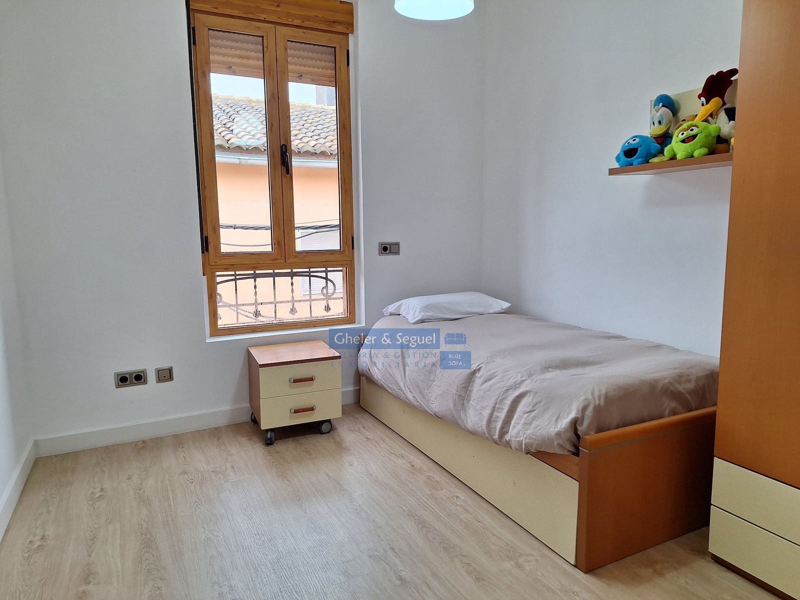 4 bedroom Townhouse for rent in Estivella - € 1,500 (Ref: 9867967)