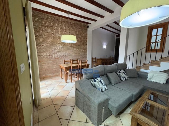 4 bedroom Townhouse for rent in Estivella - € 1,500 (Ref: 9867967)