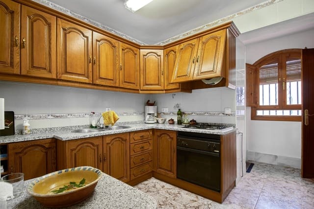 3 quarto Moradia em Banda para venda em Urrácal com garagem - 80 000 € (Ref: 10150392)
