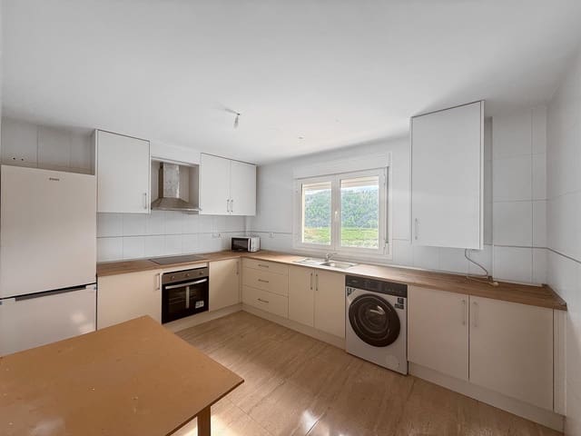 3 soverom Penthouse til leie i Purchena - € 600 (Ref: 10159843)