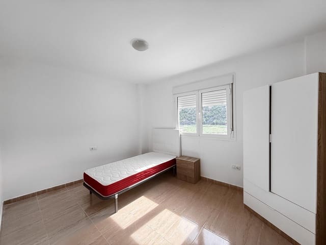 3 soverom Penthouse til leie i Purchena - € 600 (Ref: 10159843)