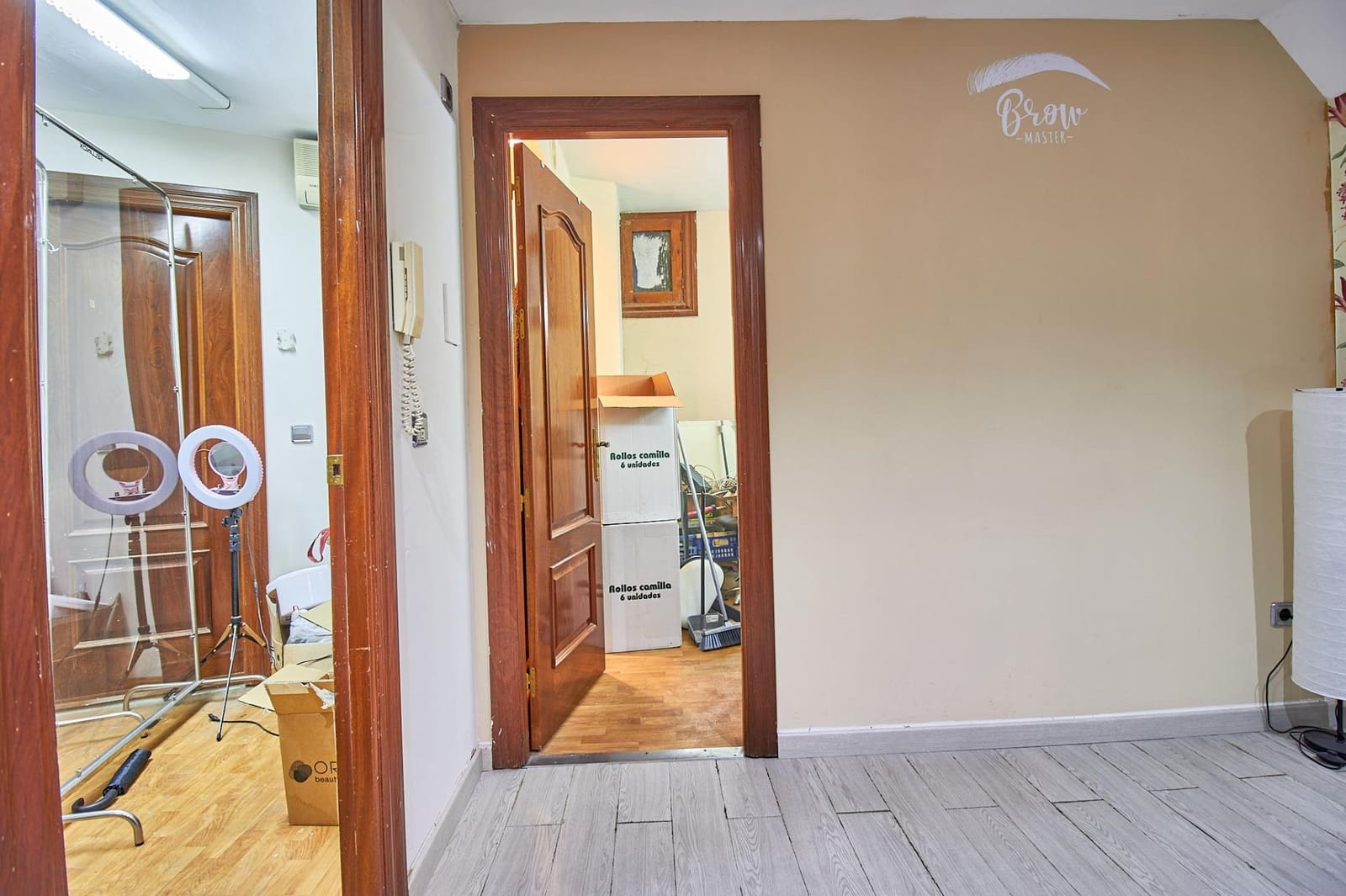 Commercieel te koop in Almeria stad - € 230.000 (Ref: 6892506)