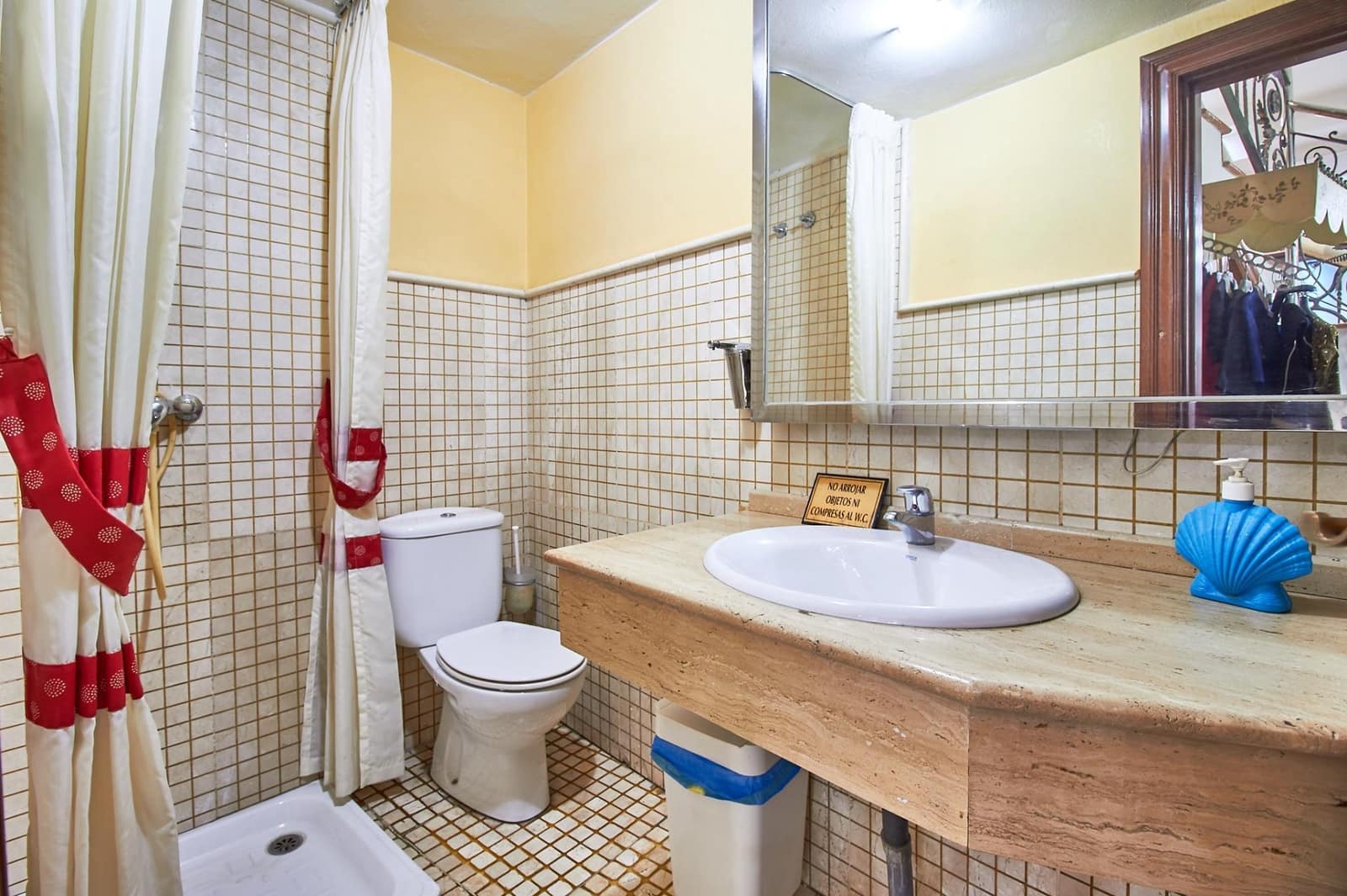 Commercieel te koop in Almeria stad - € 230.000 (Ref: 6892506)