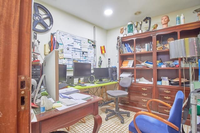 Comercial para venda em Almeria cidade - 230 000 € (Ref: 6892506)