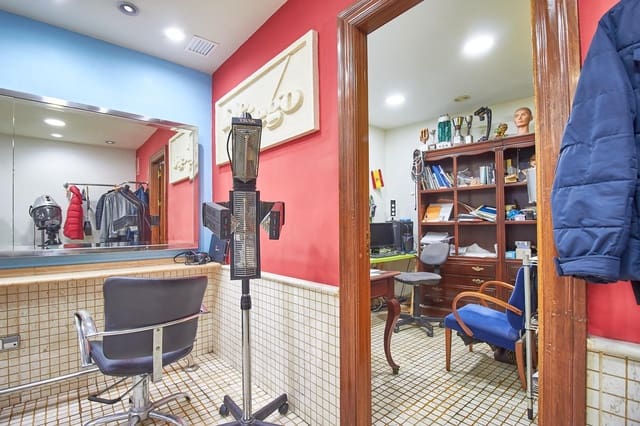 Comercial para venda em Almeria cidade - 230 000 € (Ref: 6892506)