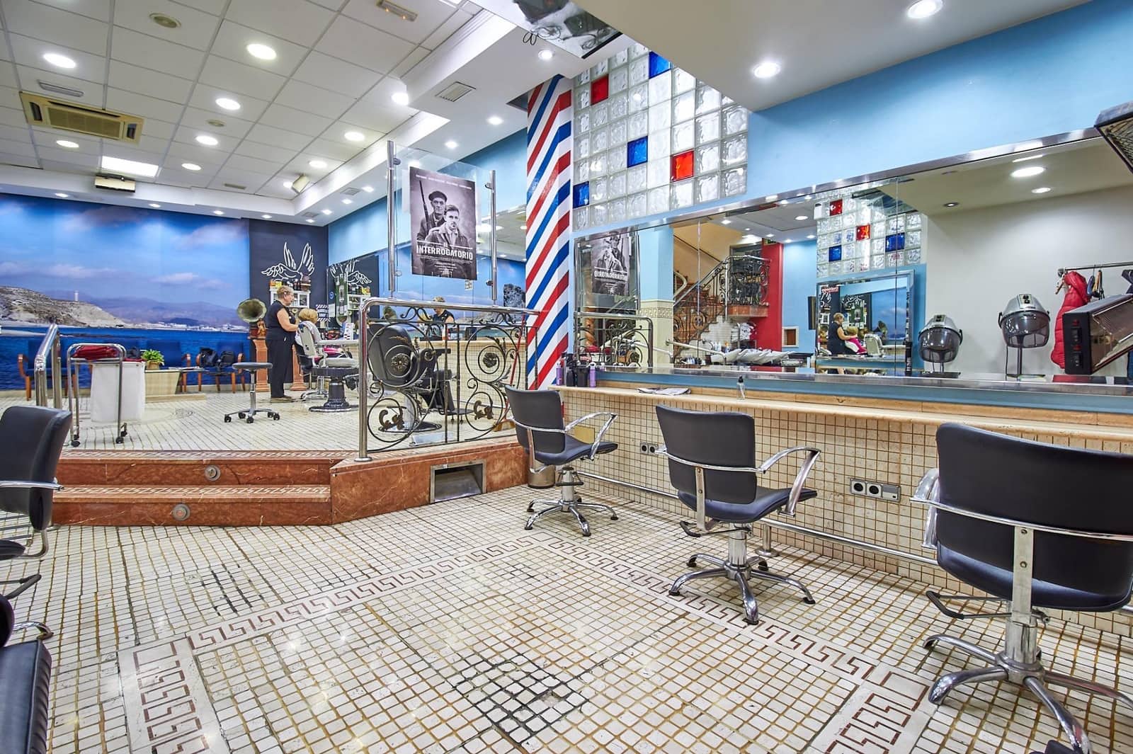 Commercieel te koop in Almeria stad - € 230.000 (Ref: 6892506)