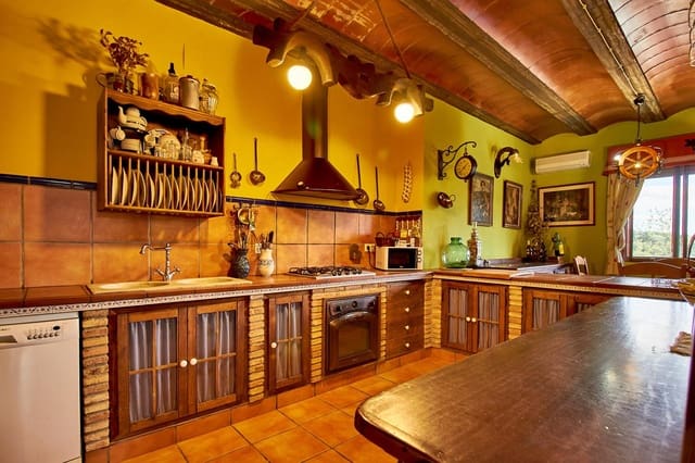 5 soverom Finca/Herregård til salgs i Baños de la Encina - € 190 000 (Ref: 7498855)