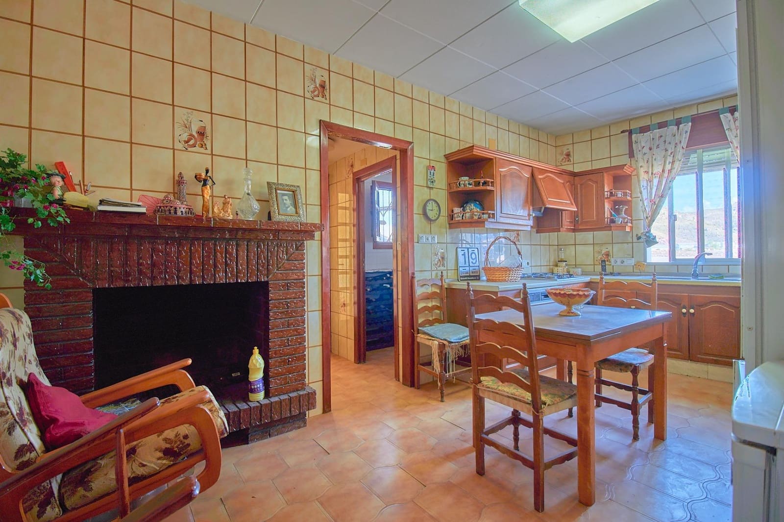 4 bedroom Flat for sale in Olula del Rio - € 80,000 (Ref: 7509201)