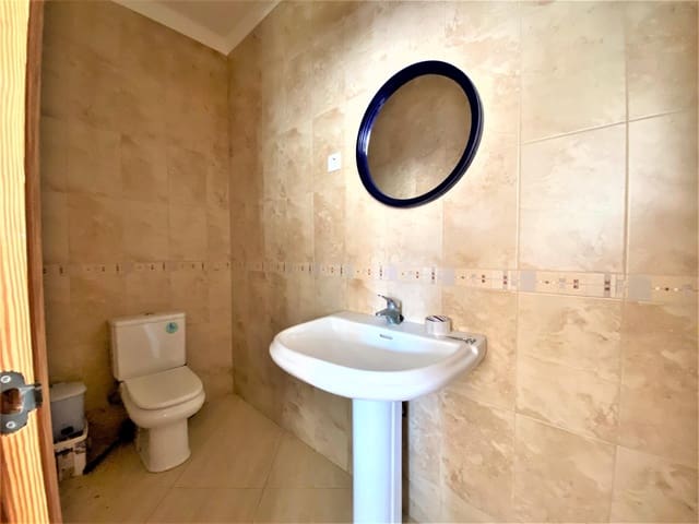 Kaupallinen vuokrattavana paikassa Albox - 700 € (Ref: 7718348)