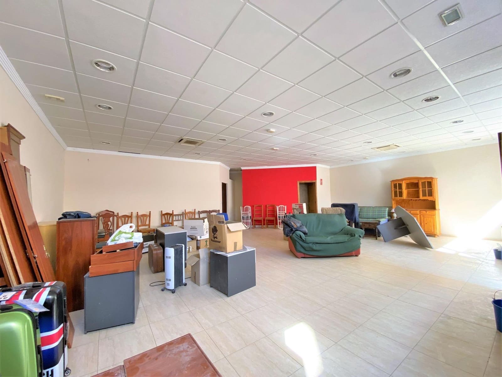 Comercial para arrendar em Albox - 700 € (Ref: 7718348)