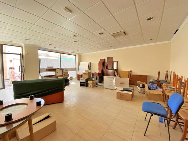 Kaupallinen vuokrattavana paikassa Albox - 700 € (Ref: 7718348)