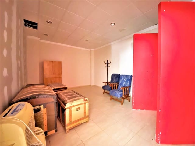 Kaupallinen vuokrattavana paikassa Albox - 700 € (Ref: 7718348)