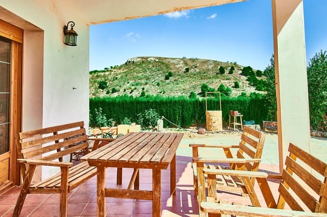 4 slaapkamer Villa te koop in Los Cerricos, Oria met garage - € 160.000 (Ref: 7759866)