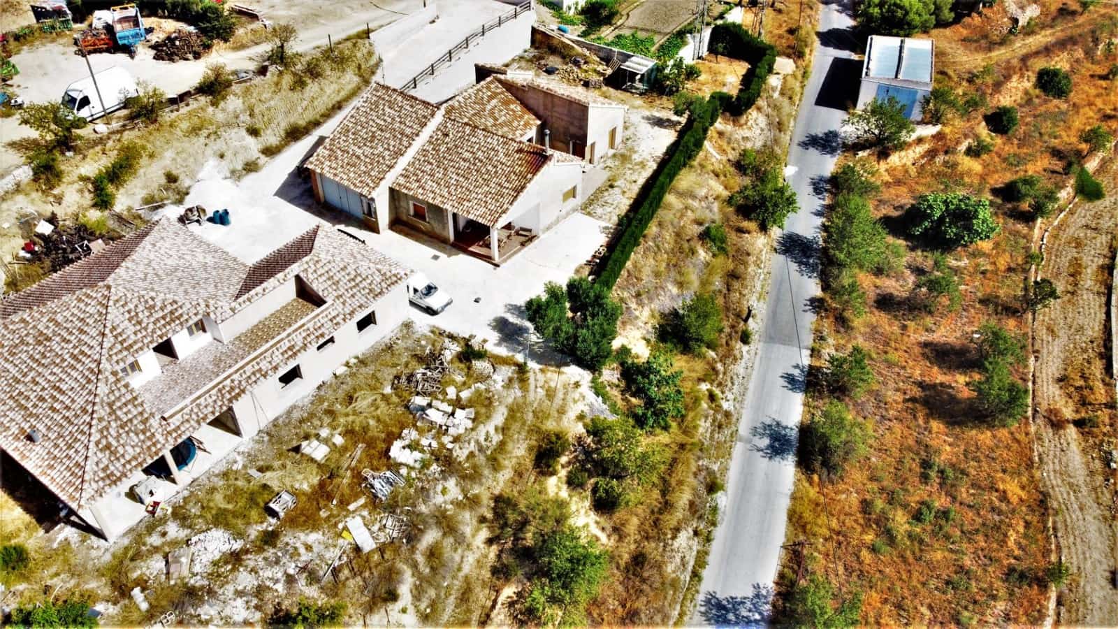 4 soveværelse Villa til salg i Los Cerricos med garage - € 160.000 (Ref: 7759866)