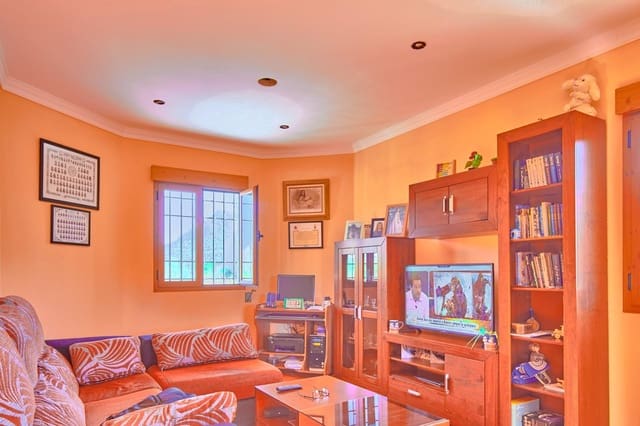 3 bedroom Villa for sale in Los Cerricos, Oria with garage - € 185,000 (Ref: 7767636)