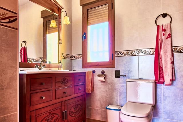 3 bedroom Villa for sale in Los Cerricos, Oria with garage - € 185,000 (Ref: 7767636)