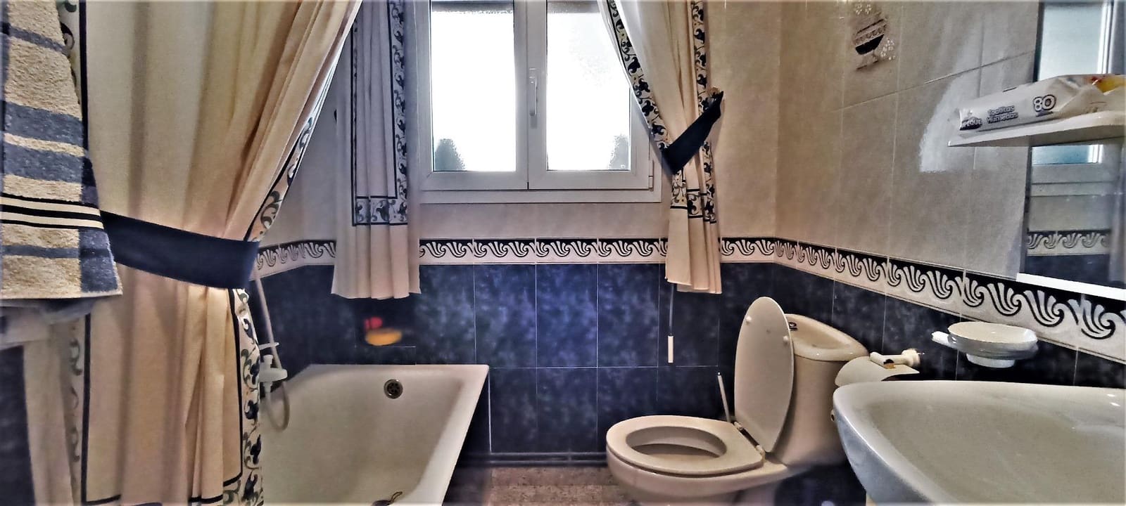 5 soverom Villa til salgs i Oria med garasje - € 499 000 (Ref: 7775841)
