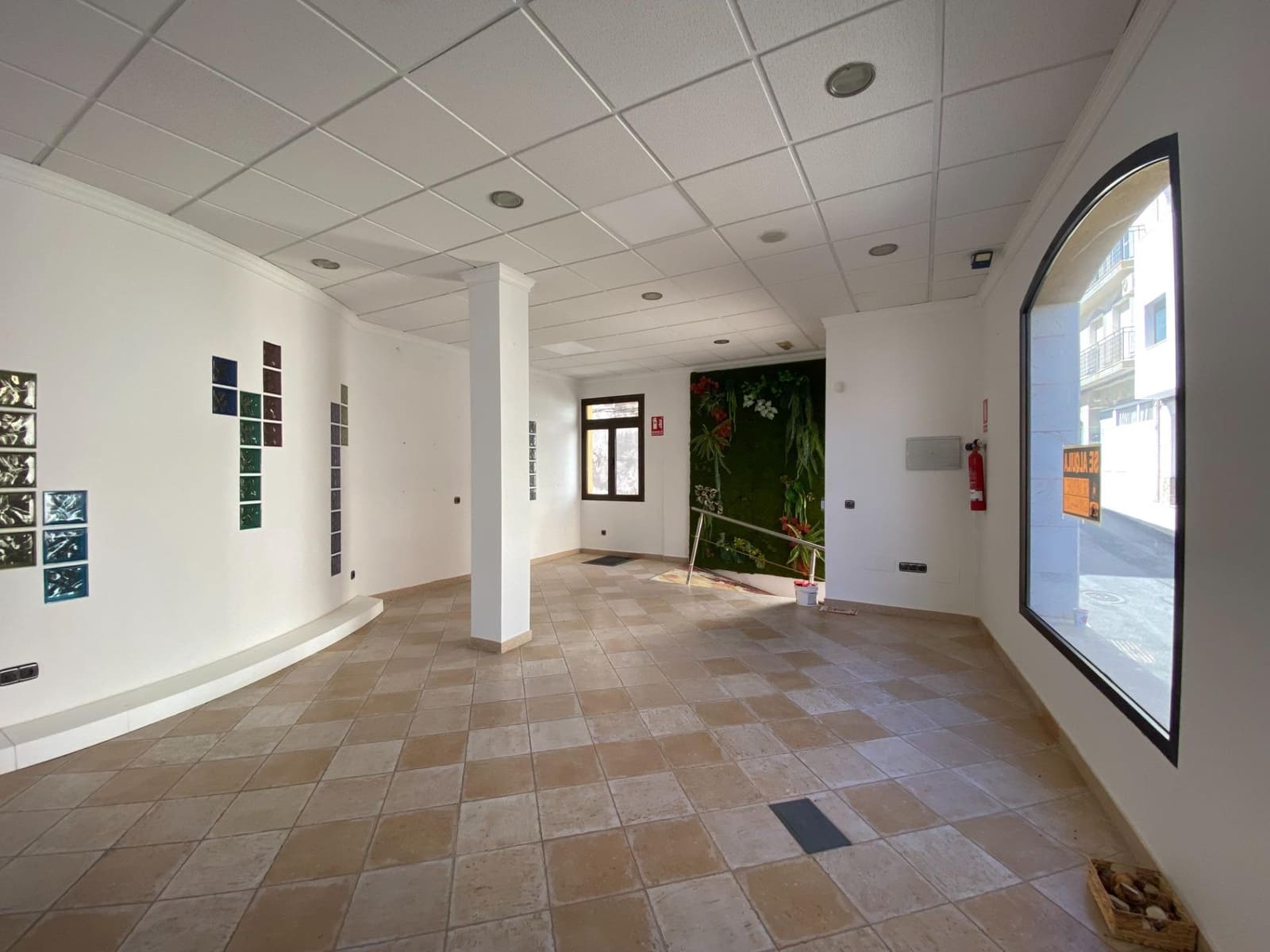 Commercial for sale in Olula del Rio - € 210,000 (Ref: 7923859)