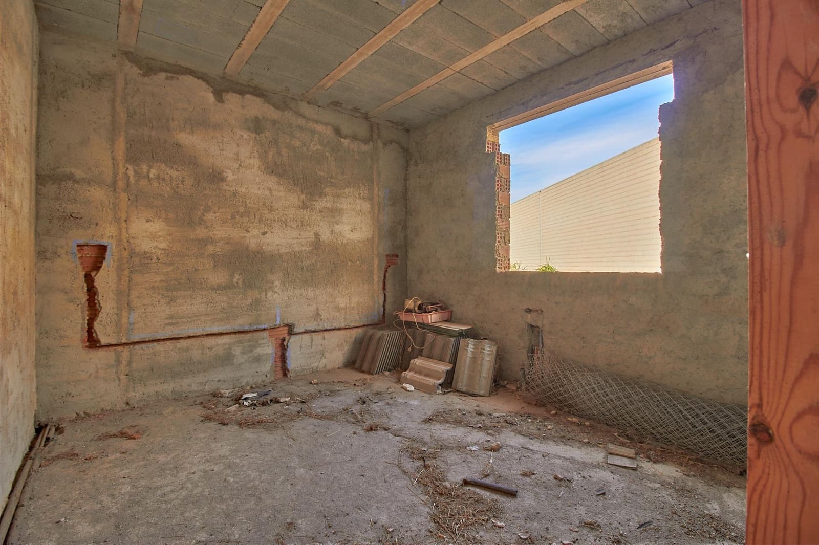 4 bedroom Villa for sale in Olula del Río € 80,000 (Ref 8047235)