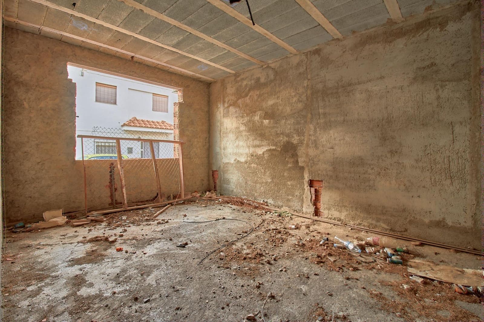 4 bedroom Villa for sale in Olula del Río € 80,000 (Ref 8047235)