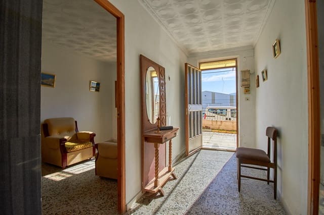 Finca/Casa Rural de 2 habitaciones en Fines en venta con garaje - 65.000 € (Ref: 8090323)