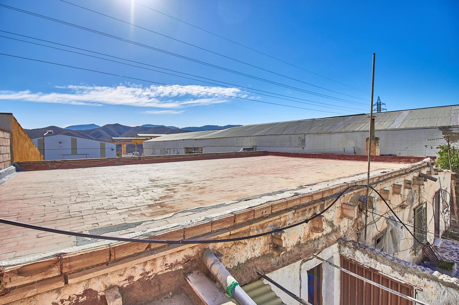 Finca/Casa Rural de 2 habitaciones en Fines en venta con garaje - 65.000 € (Ref: 8090323)