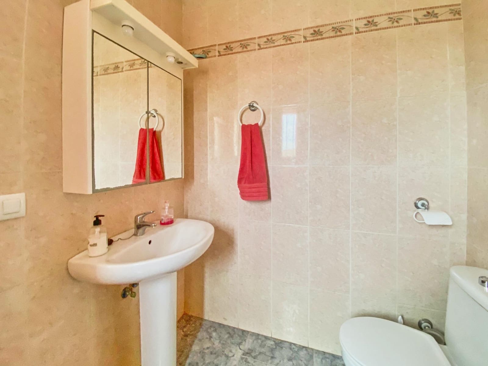 2 sypialnia Finka/Dom wiejski na sprzedaż w Albox z garażem - 150 000 € (Ref: 8247600)