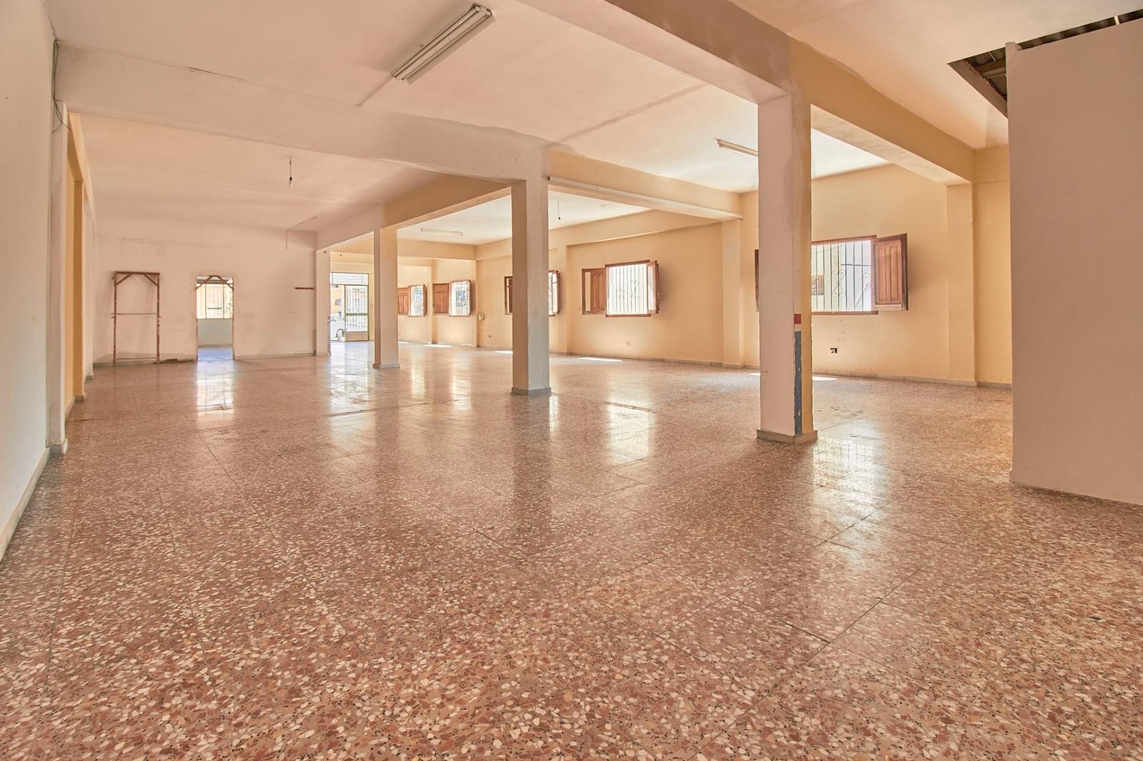 4 soveværelse Erhverv til salg i Fines - € 160.000 (Ref: 8286938)