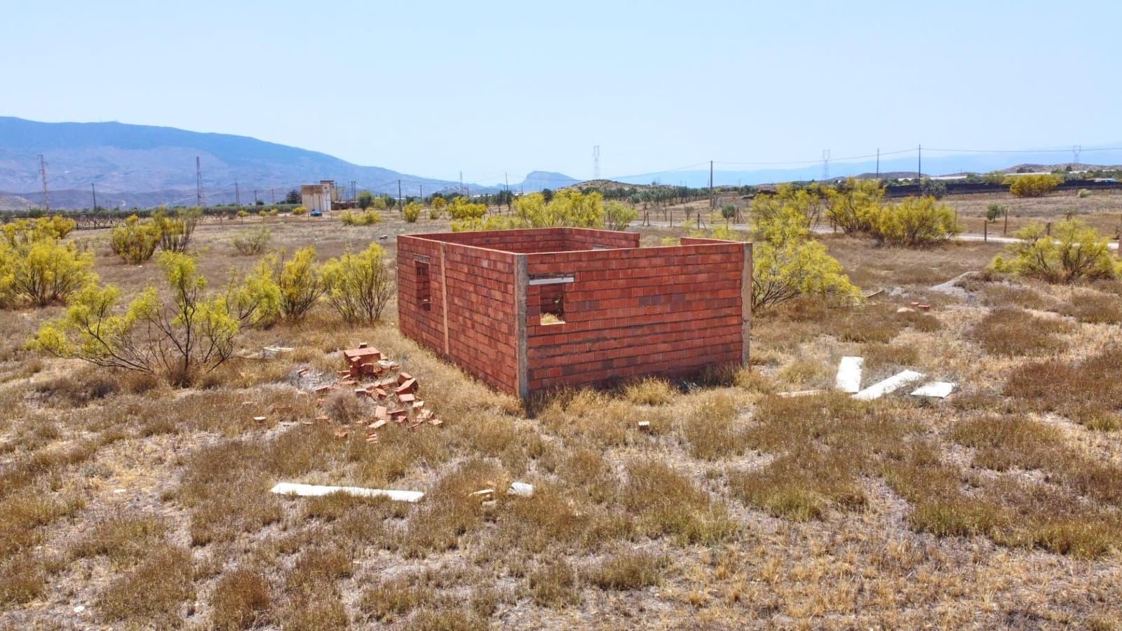 Finca/Landehus til salg i Tabernas - € 80.000 (Ref: 8324752)