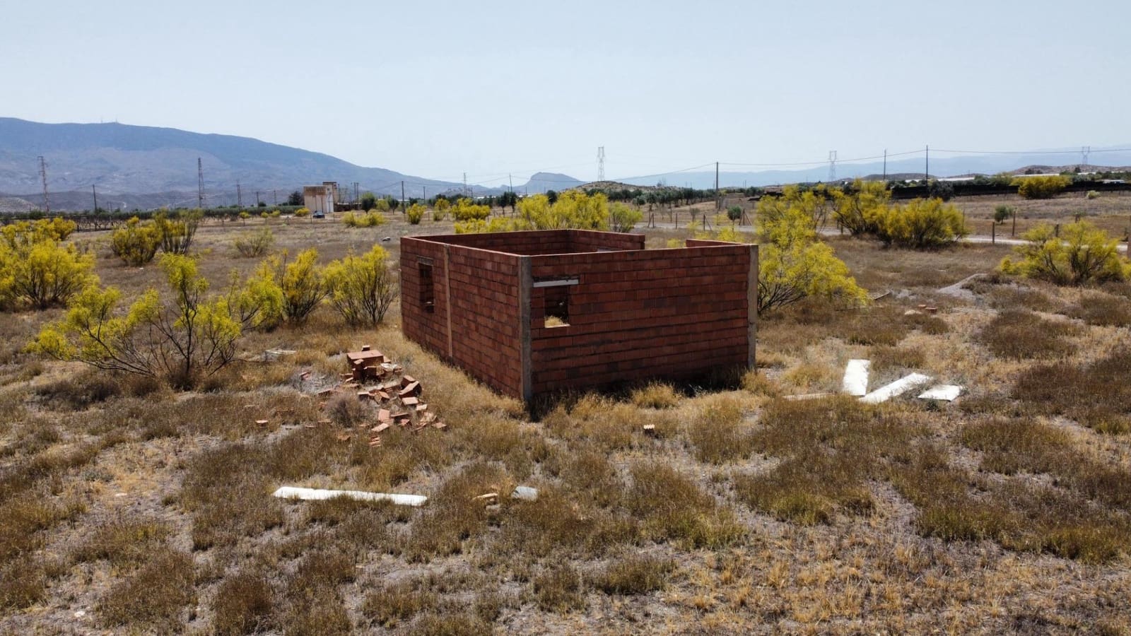 Finca/Landehus til salg i Tabernas - € 80.000 (Ref: 8324752)