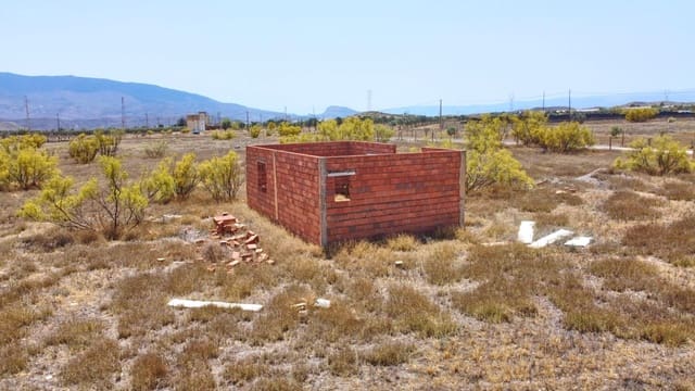 Finca/Landehus til salg i Tabernas - € 80.000 (Ref: 8324752)