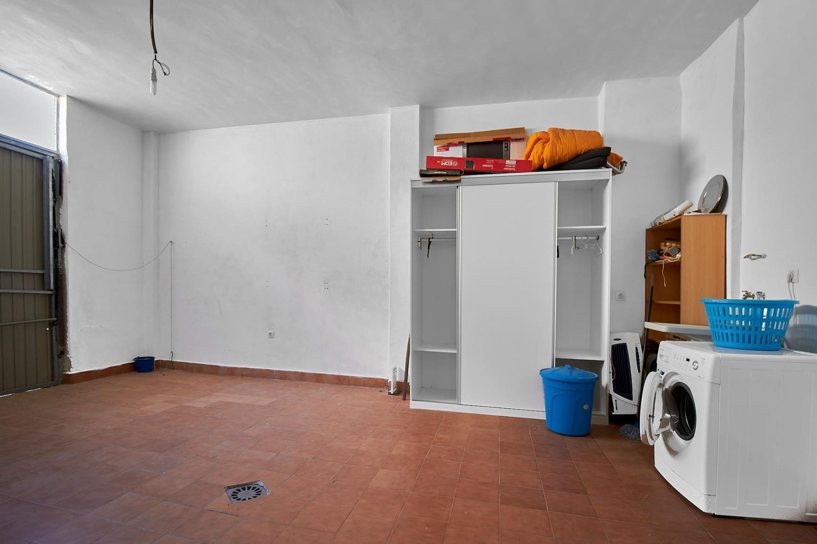 Garage for sale in Macael - € 20,000 (Ref: 8834361)