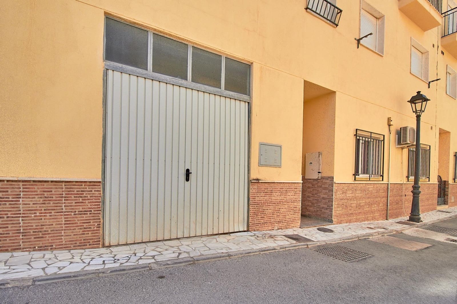 Garage for sale in Macael - € 20,000 (Ref: 8834361)