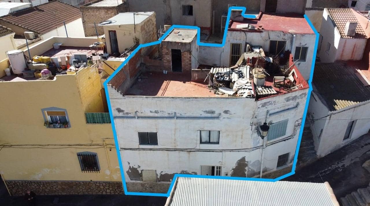 8 soveværelse Byhus til salg i Olula del Rio - € 22.500 (Ref: 8855162)