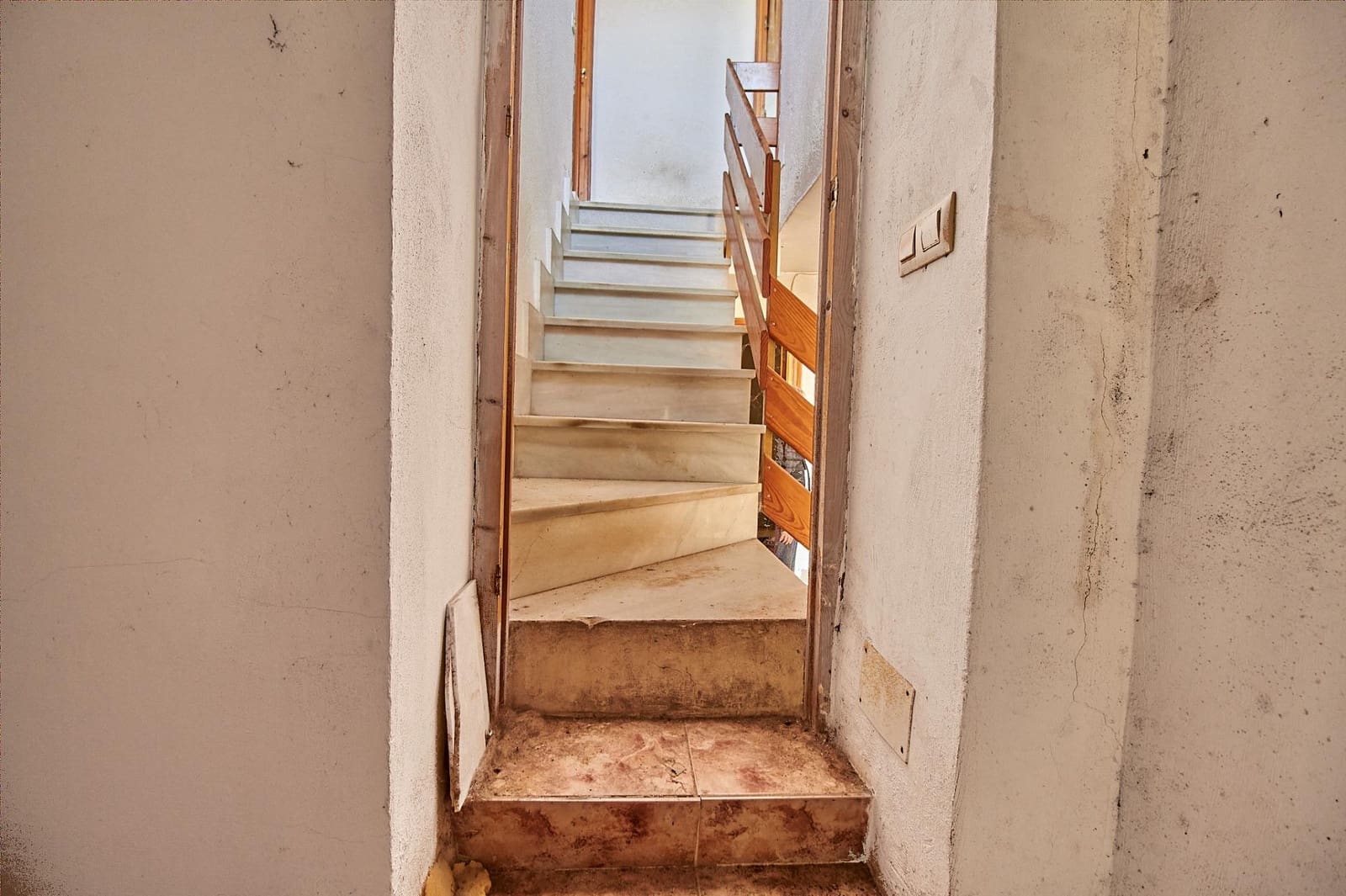 8 soveværelse Byhus til salg i Olula del Rio - € 22.500 (Ref: 8855162)