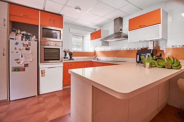 3 makuuhuone Rivitalo myytävänä paikassa El Ejido mukana 
autotalli - 168 000 € (Ref: 8926636)