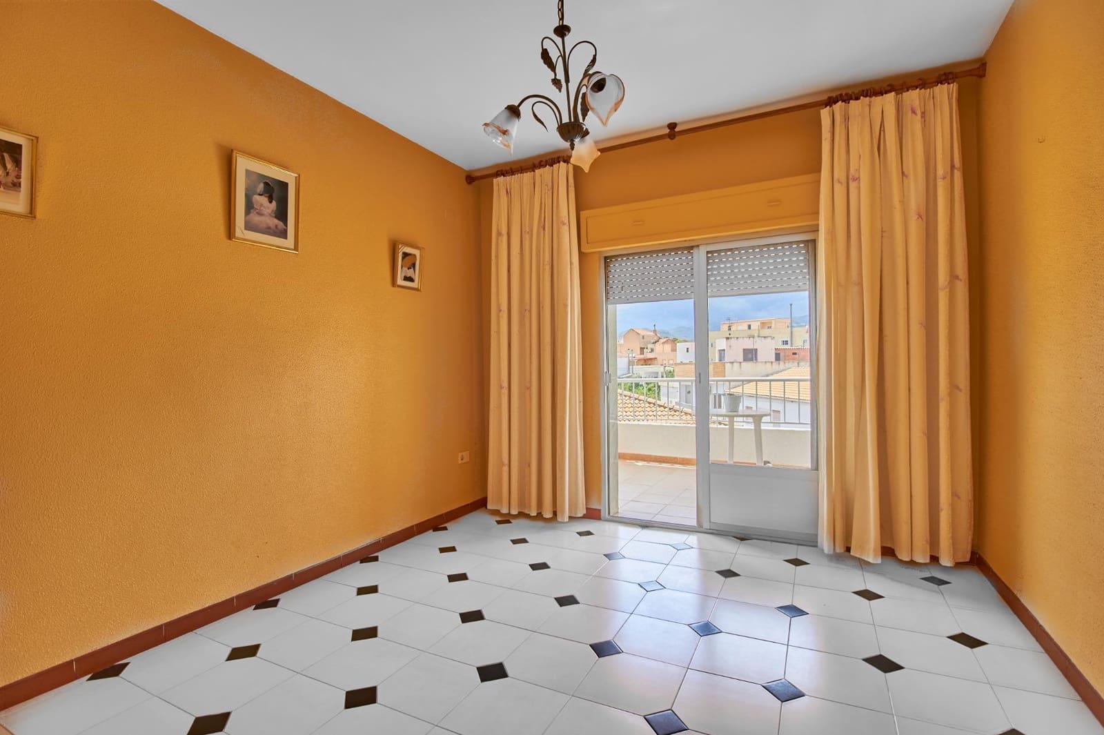 4 soveværelse Lejlighed til salg i Olula del Rio - € 85.000 (Ref: 9001192)