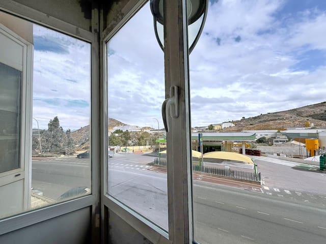 Piso de 3 habitaciones en Macael en venta - 75.000 € (Ref: 9411161)